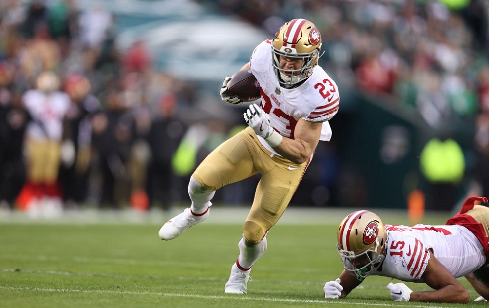 49ers Brandon Aiyuk clips cameraman with ball during touchdown ...