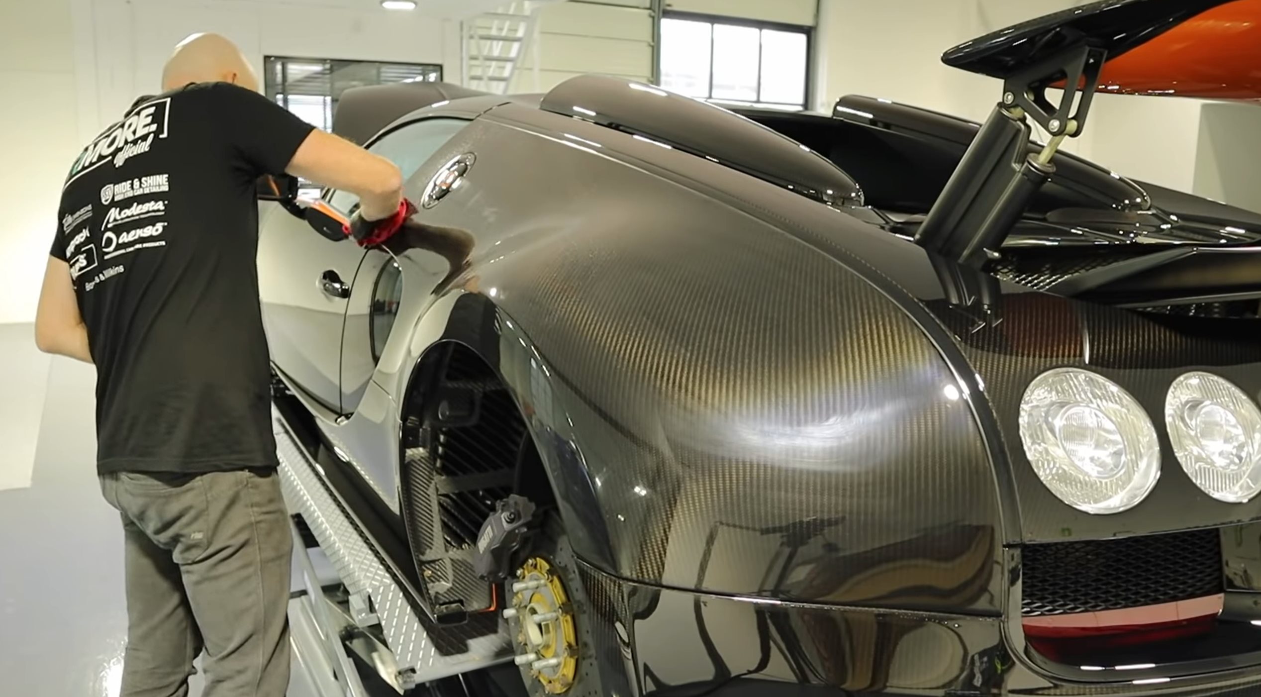 This Bugatti Veyron 5-Hour Detailing Clip Requires Two Tons of ...