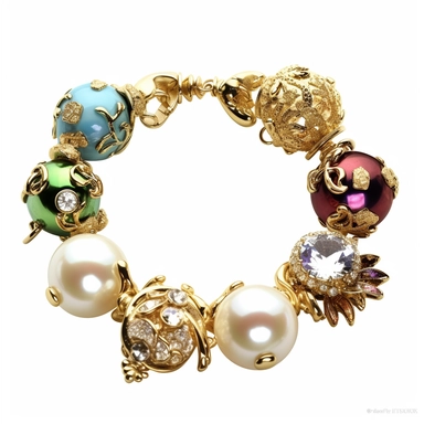 generate a clipart depicting perfect gemstone bracelet with intricate details and a lustrous surface. slender and lightweight small gemstone swarovski charms top view for product sales sophisticated locking ornament S-hook clasp truly timeless elegance premium luxury AAA+ opal adularescence incorporating precious gemstone gold druzy treasure delightful expensive big very clearly baroque pearl luster organic forms gold plated fresh water pearls ornate seamless pattern photo realistic honestly rea