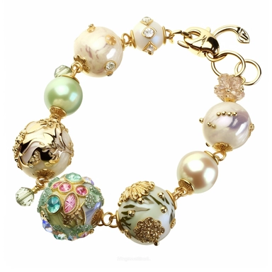 generate a clipart depicting perfect gemstone bracelet with intricate details and a lustrous surface. slender and lightweight small gemstone swarovski charms top view for product sales sophisticated locking ornament S-hook clasp truly timeless elegance premium luxury AAA+ opal adularescence incorporating precious gemstone gold druzy treasure delightful expensive big very clearly baroque pearl luster organic forms gold plated fresh water pearls ornate seamless pattern photo realistic honestly rea